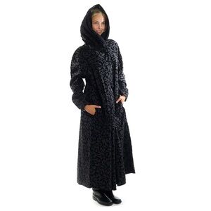 MYCRA PAC NOW black reversible hooded cape with matching bag! Great for witches!